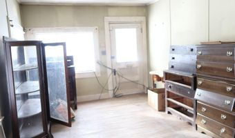 7 Frog Holler Ln, Augusta, ME 04330