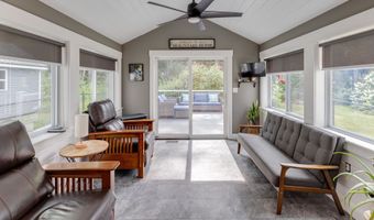 101 Loft Cir, Campton, NH 03223