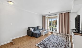 43371 LOCUST DALE Ter 107, Ashburn, VA 20147