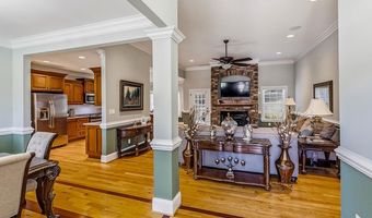 821 E Golden View Ln, Boiling Springs, SC 29316