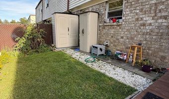 15 Harrison Ave 15B, Amityville, NY 11701