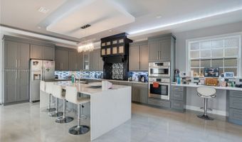 555 Peachtree Rd, Orlando, FL 32804