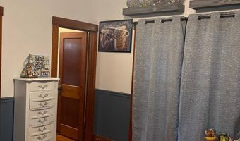 917 9th St, Aurora, NE 68818