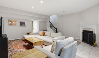 6152 WELLINGTON COMMONS Dr, Alexandria, VA 22310