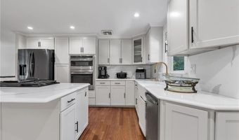 587 Central Ave, Johnston, RI 02919