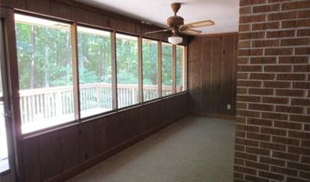 220 Lantern Ridge Ct, Alpharetta, GA 30009