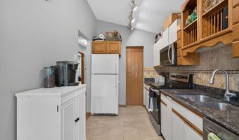 507 Greenwich Dr, Albany, NY 12203