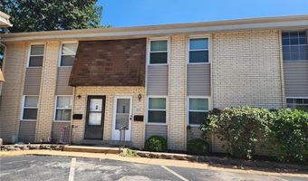 815 Portsdown Rd, Ballwin, MO 63011