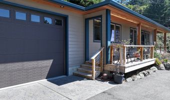 929 OLD COUNTY Rd, Brookings, OR 97415