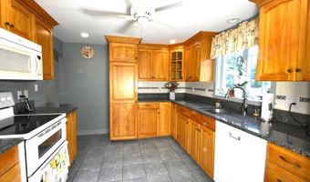 25 Foster Dr, Beverly, MA 01915
