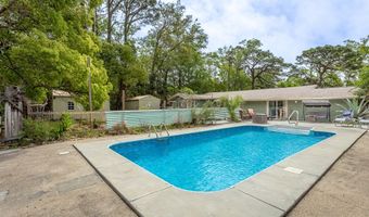13 Adams St, Apalachicola, FL 32320