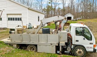 585 Riverside Dr, Augusta, ME 04330