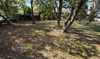 967 Sunrise Hwy, Long Island City, NY 11704