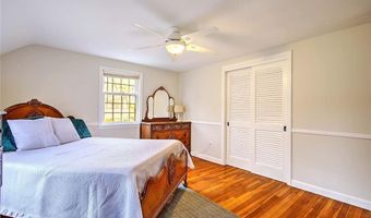 9 KNAPTON St, Barrington, RI 02806