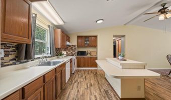 212 H And O Ln, Alvarado, TX 76009