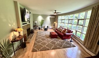 281 Clyde Rd, Bangor, ME 04401