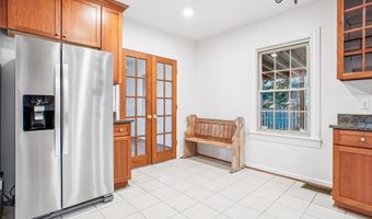 6022 VALLEY VIEW Dr, Alexandria, VA 22310