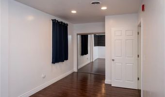 413 High St, Bristol, RI 02809