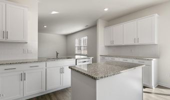 1061 Misty Creek Dr, Aberdeen, NC 28315