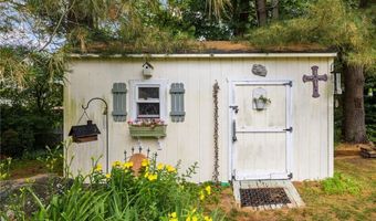 108 Steamboat St, Jamestown, RI 02835