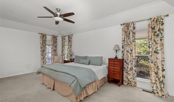 915 Timber Glen Ln, Ballwin, MO 63021