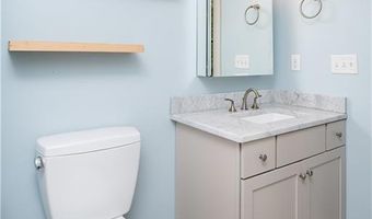 12 Park Ave 13, Narragansett, RI 02882