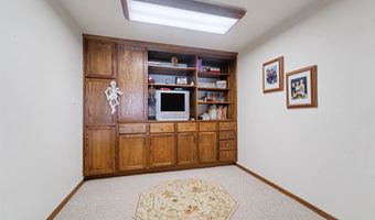 2213 SUNRISE Dr, Appleton, WI 54914