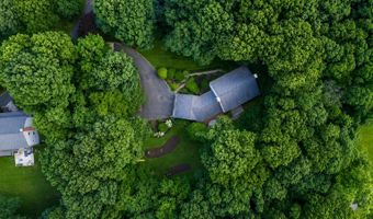 6 Valley Ct, Bethel, CT 06801
