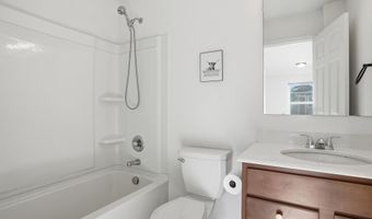 430 Pineway Dr, Ann Arbor, MI 48103