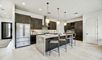 6525 E CAVE CREEK Rd 101, Cave Creek, AZ 85331