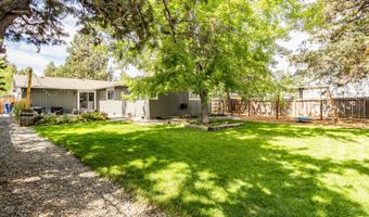 742 SE Sun Ln, Bend, OR 97702