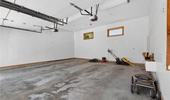 15526 Evans Rd, Basehor, KS 66007