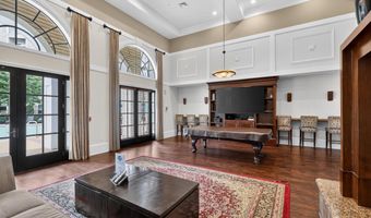 2465 ARMY NAVY Dr 1-202, Arlington, VA 22206
