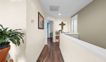 1676 SE 3RD St, Astoria, OR 97103