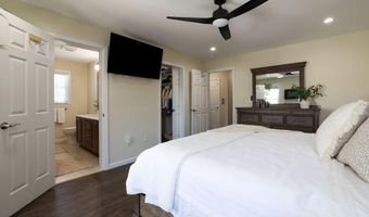 214 Iroquois Ave, Beach Haven, NJ 08008