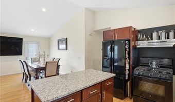 212 Lexington Ave, North Providence, RI 02904