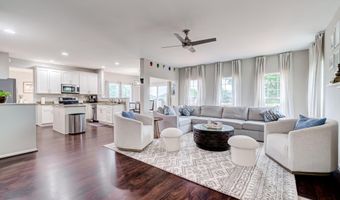 43865 LAUREL RIDGE Dr, Ashburn, VA 20147