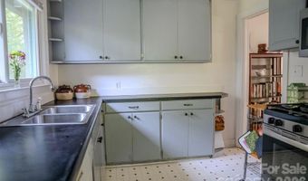 261 Forest Hill Dr, Asheville, NC 28803