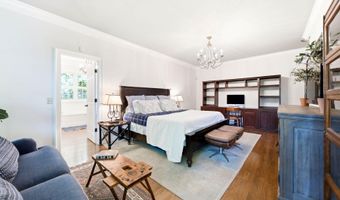 12601 N Osage Rd, Anchorage, KY 40223