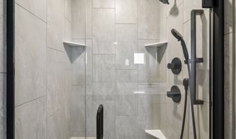 3423 5th Ave SE, Altoona, IA 50009