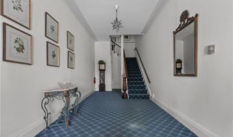 718 Bellevue Ave 5, Newport, RI 02840