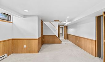 2627 W HEATHER Ave, Appleton, WI 54914