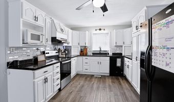 315 S Main St, Advance, IN 46102