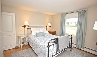 139 Coggeshall Ave, Newport, RI 02840