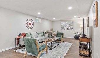 30 Paul Revere Rd, Acton, MA 01720