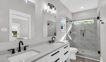 10002 Oliver St, Bay St. Louis, MS 39520