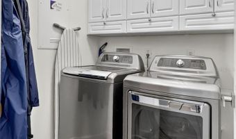 5610 GOLDEN ISLES Dr, Apollo Beach, FL 33572