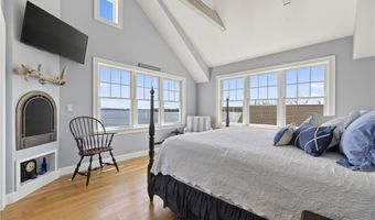 110 Sea View Ave, North Kingstown, RI 02852