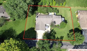 5 Fairway Dr, Arden, NC 28704
