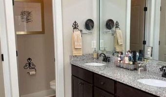 775 Mitchell Brg, Athens, GA 30606